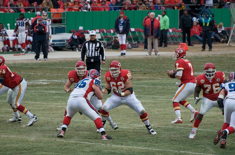 The Chiefs hosting the Buffalo Bills in 2009; Quarterback Matt Cassel, wearing #7